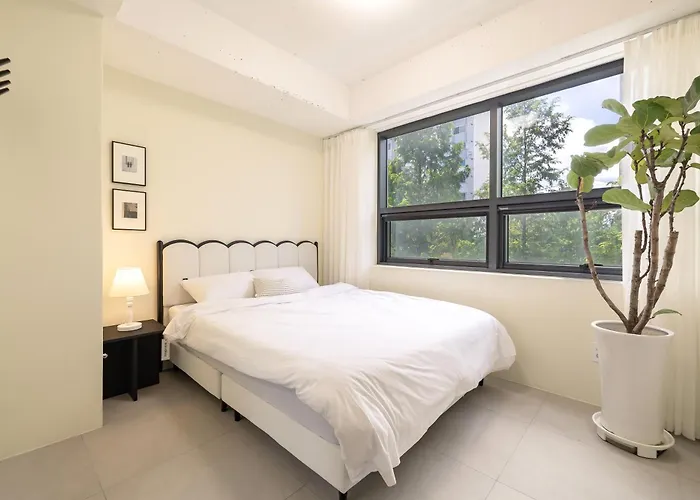 Hongdae New 3br 2bath Large Family I Elevator I Park View I Spacious 101m2 Appartement Séoul