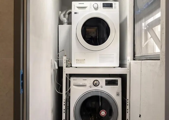 Hongdae New 3br 2bath Large Family I Elevator I Park View I Spacious 101m2 * ソウル特別市