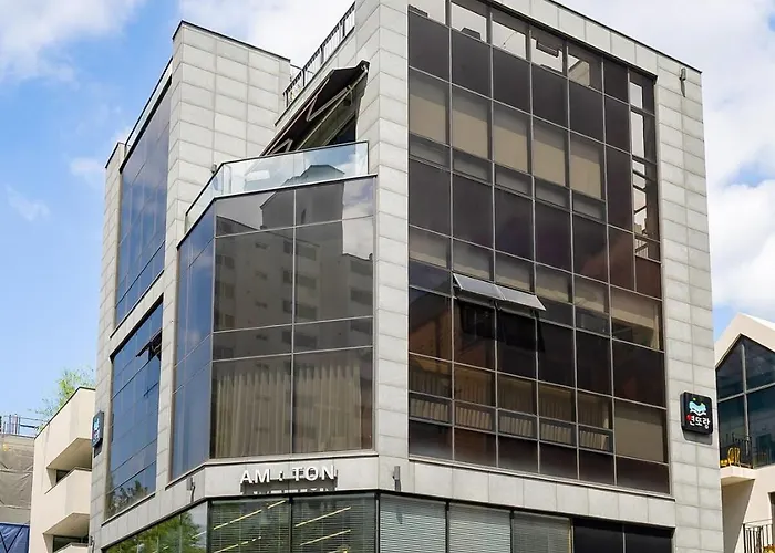 Hongdae New 3br 2bath Large Family I Elevator I Park View I Spacious 101m2 Appartement Séoul