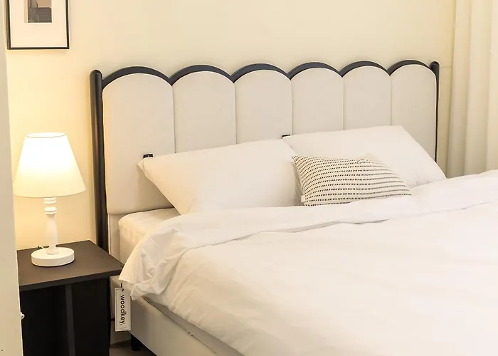 Hongdae New 3br 2bath Large Family I Elevator I Park View I Spacious 101m2 Appartement *